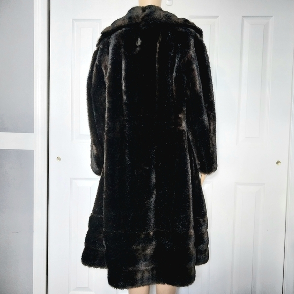 Benmor New York Faux Fur Coat, Size M - Picture 3 of 10